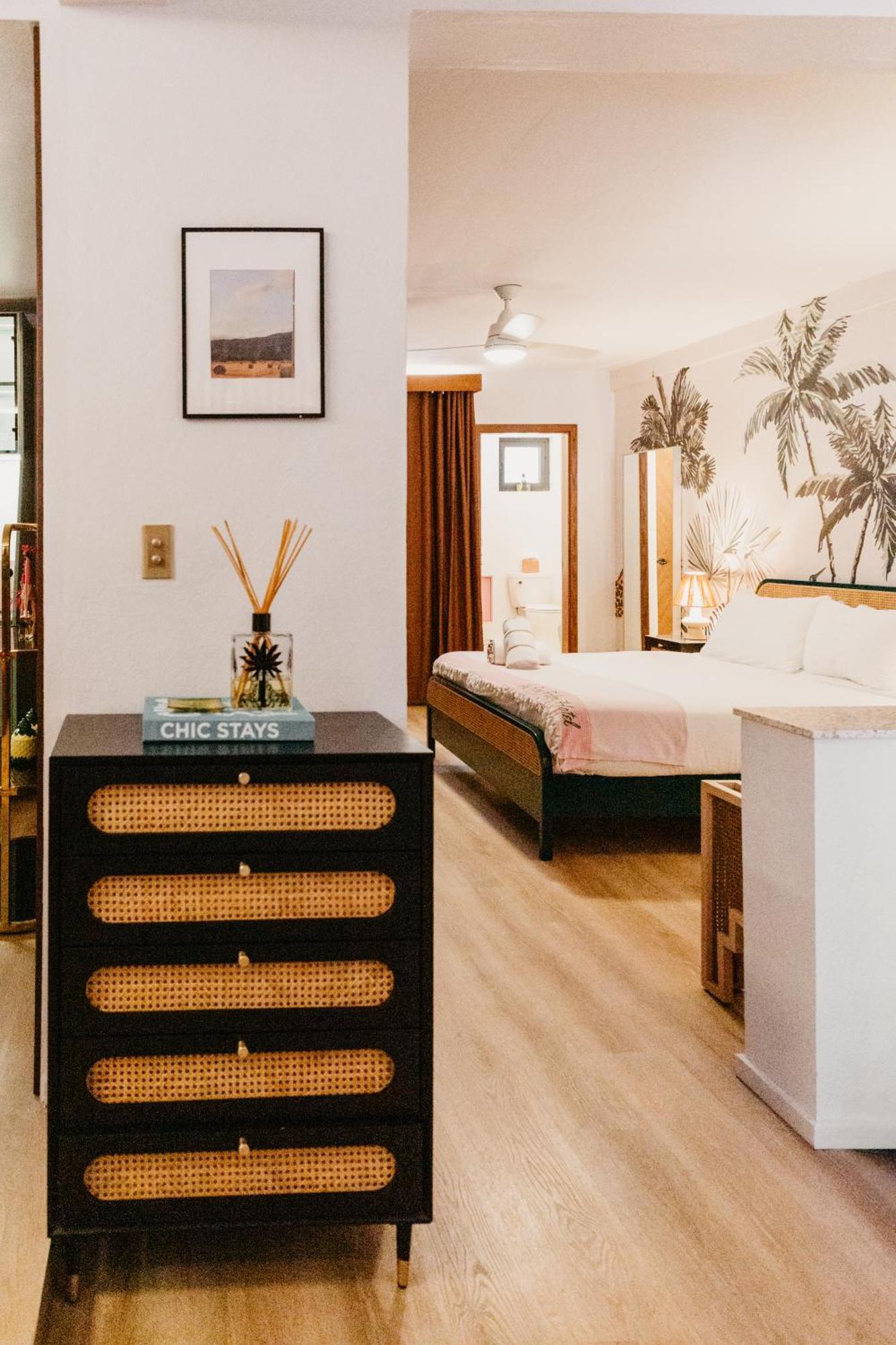 The Pink Palm Hotel - Adults Only ชาร์ลอตต์อะมาลี ภายนอก รูปภาพ